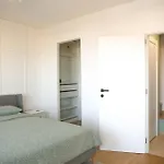 Kiki's Sea View Apartment *