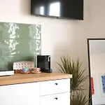 Kiki's Sea View Apartment
