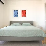 Kiki's Sea View Apartment *