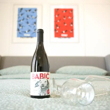 Lägenhet Kiki's Sea View Split